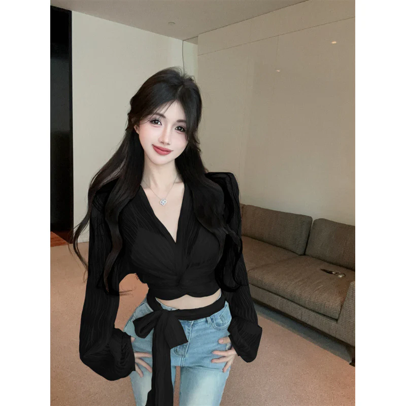 Bylle - V-hals Blouse met Strik en Ruches - Image 6