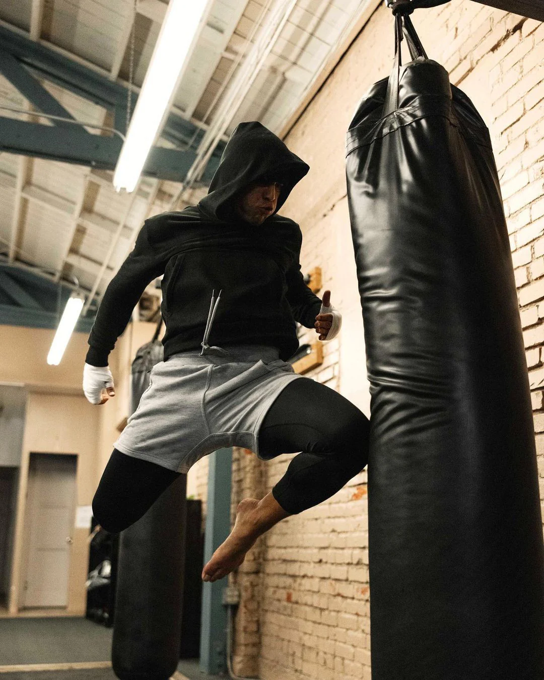 Titan Performance Hoodie - Winter Essential - Image 15