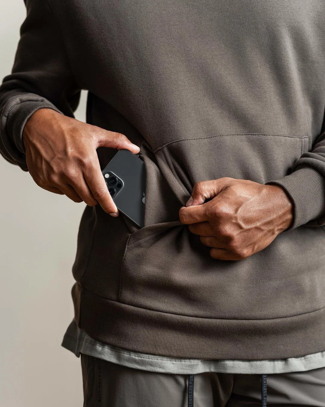 Titan Performance Hoodie - Winter Essential - Image 4