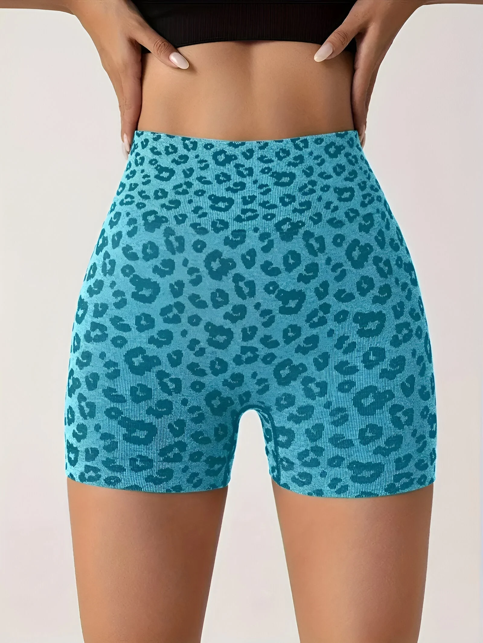 Romy - Trainingsshort met Hoge Taille en Luipaardprint - Image 15