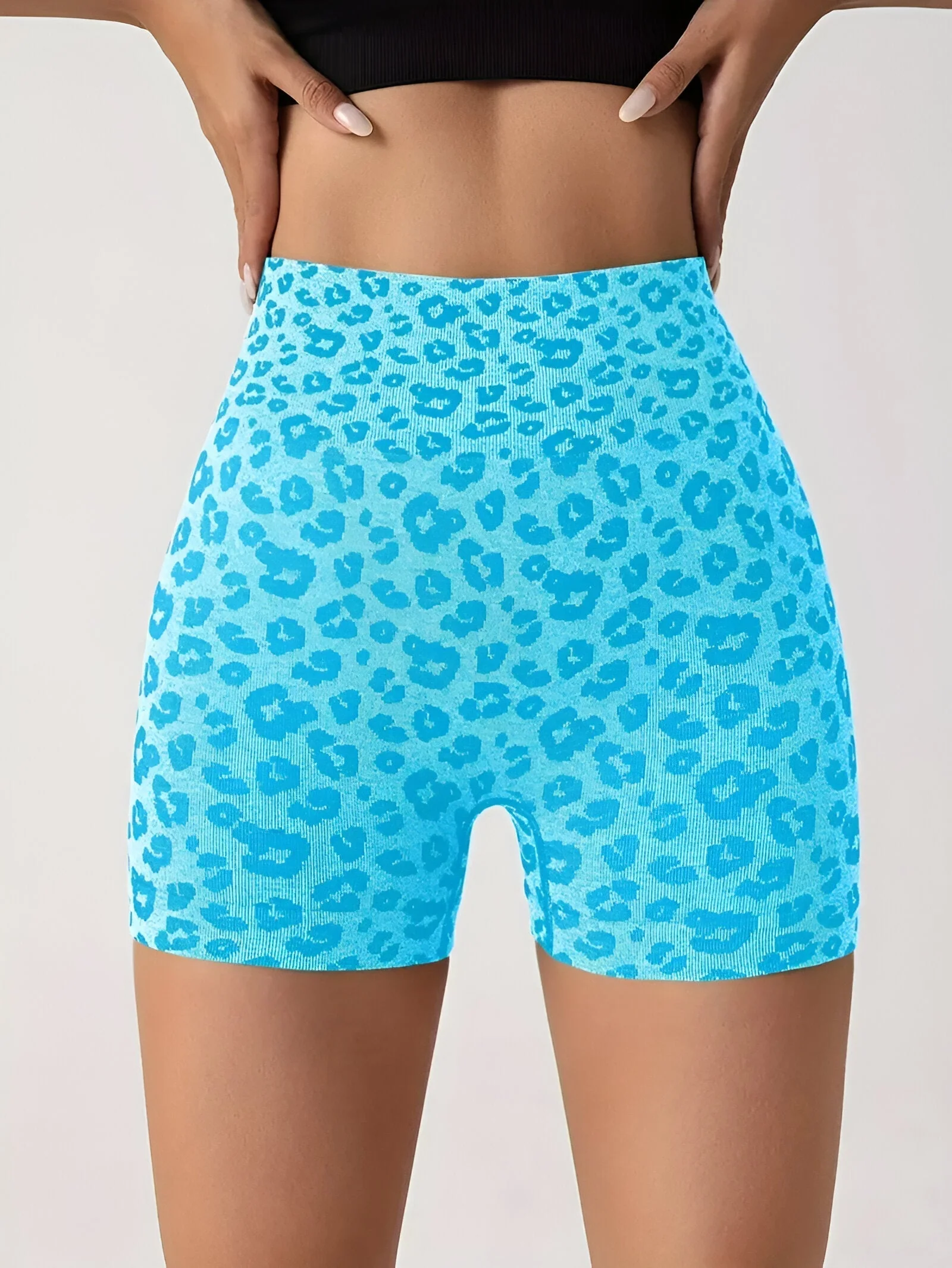 Romy - Trainingsshort met Hoge Taille en Luipaardprint - Image 9
